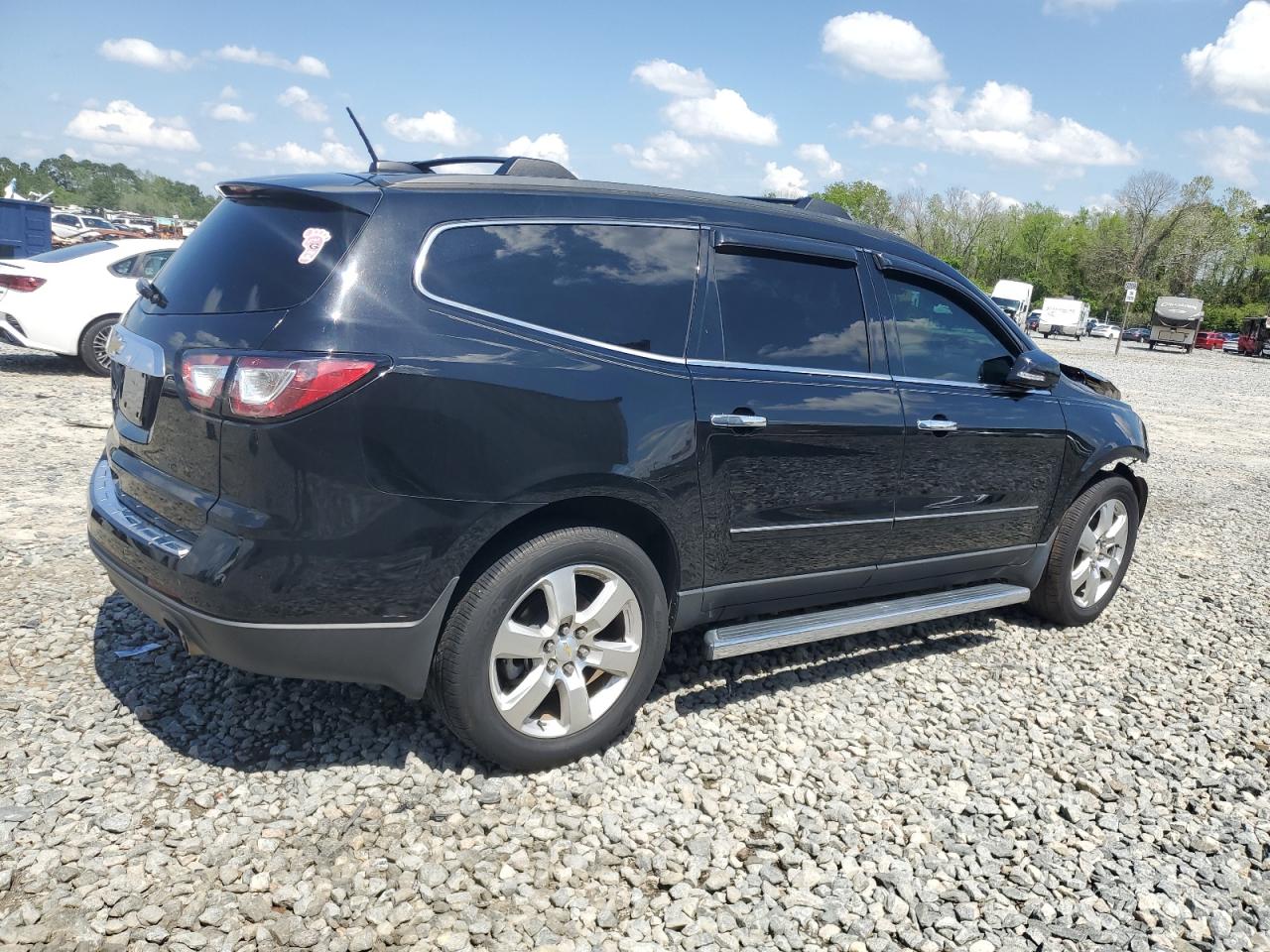 1GNKRJKD4HJ209856 CHEVROLET TRAVERSE 2017