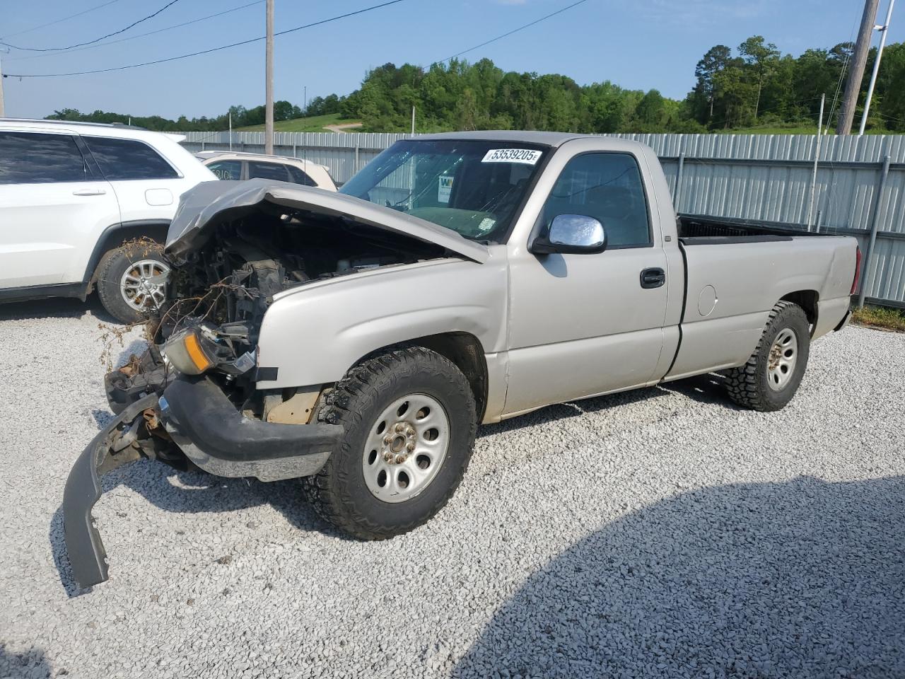 2005 Chevrolet Silverado C1500 for Sale in Grenada, MS - Front End