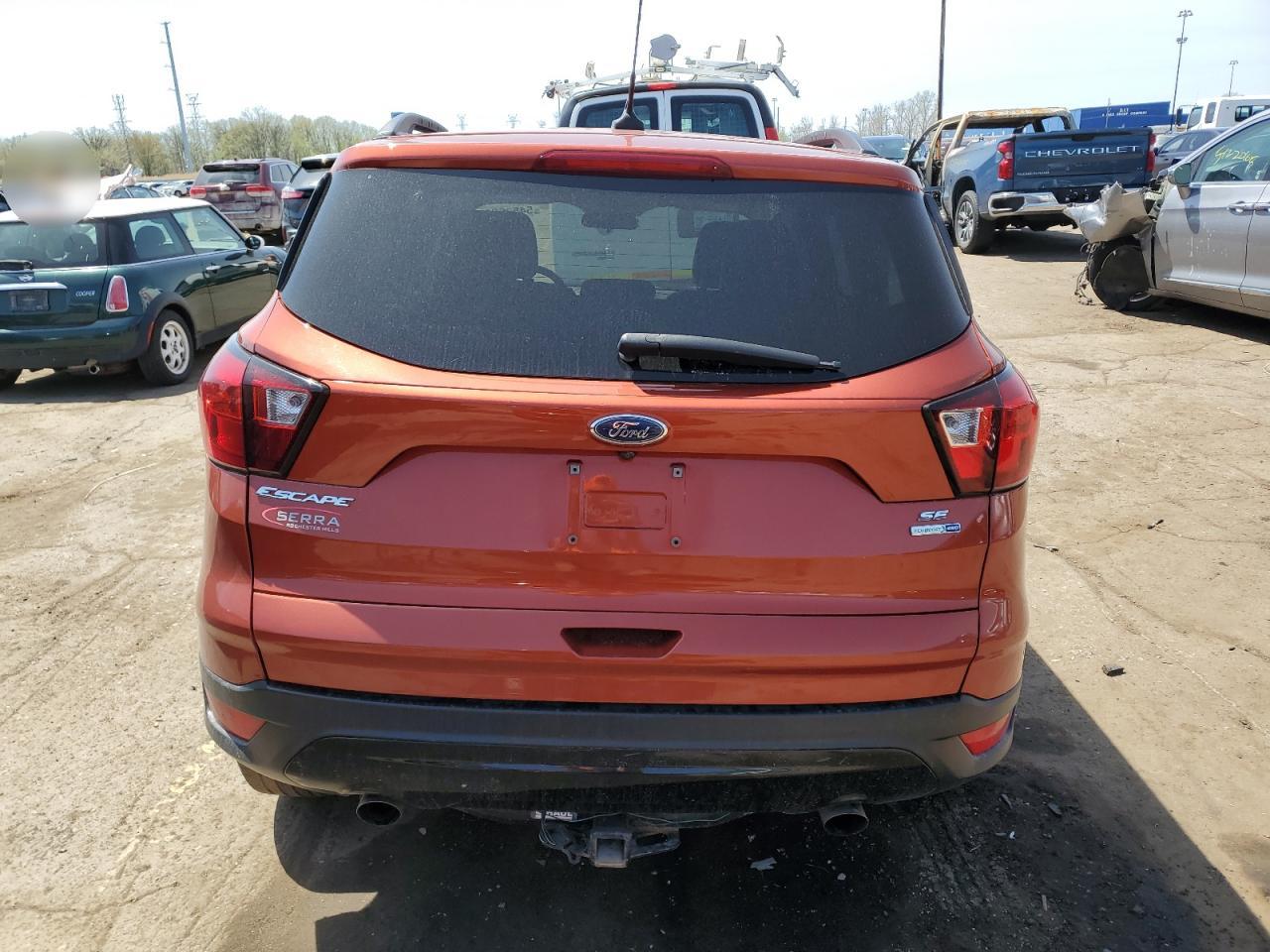 1FMCU9GD7KUC00976 FORD ESCAPE 2019