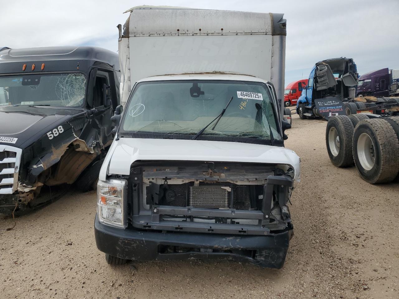 2022 Ford Econoline - Image 5