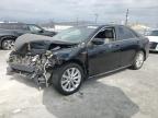 2014 Toyota Camry Hybrid იყიდება Sun Valley-ში, CA - Front End
