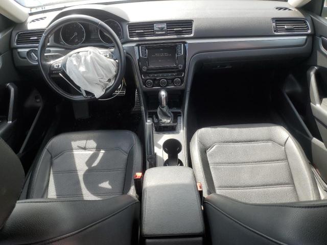  VOLKSWAGEN PASSAT 2018 Серый