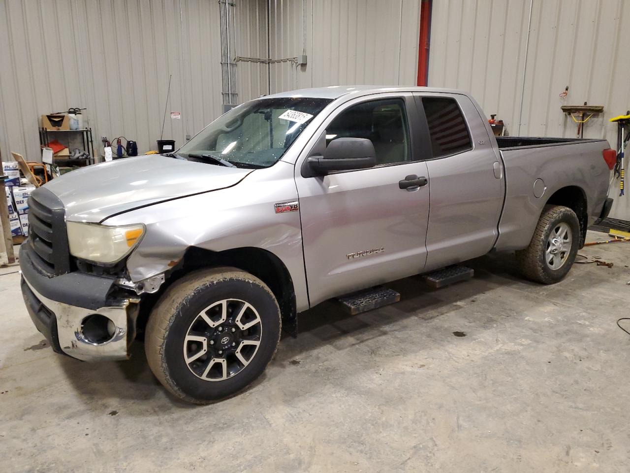 2010 Toyota Tundra Double Cab Sr5 на продаже в Appleton, WI - Front End