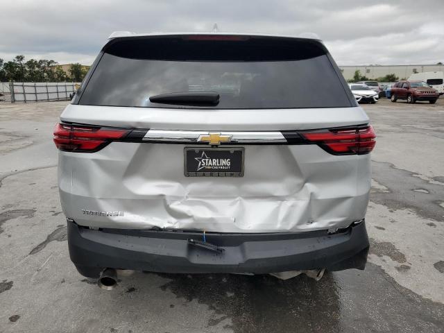  CHEVROLET TRAVERSE 2022 Srebrny
