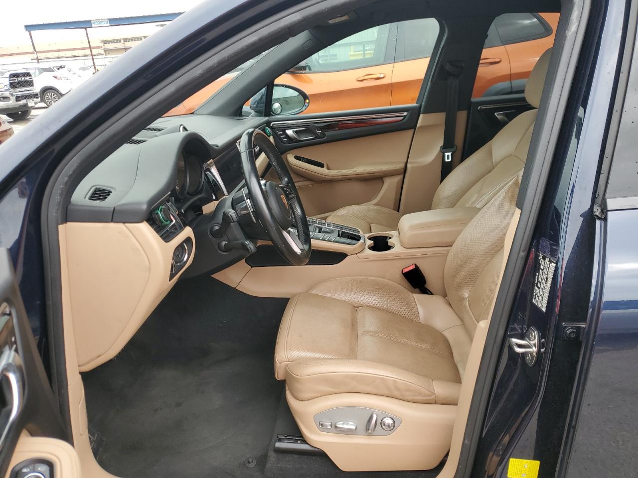 2019 Porsche Macan VIN: WP1AA2A56KLB09411 Lot: 53570515