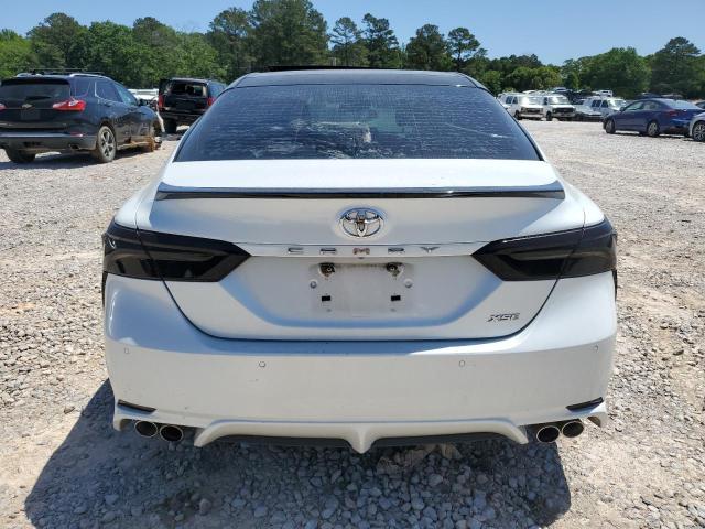  TOYOTA CAMRY 2018 Белый