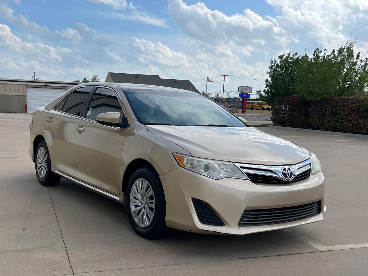 2012 Toyota Camry Base for Sale in Oklahoma City, OK - Minor Dent/Scratches