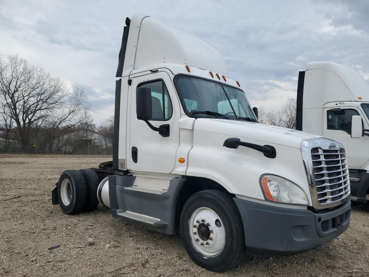2016 Freightliner Cascadia 125 Semi Truck for Sale in Mcfarland, WI - Normal Wear