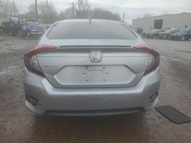 Sedans HONDA CIVIC 2017 Srebrny