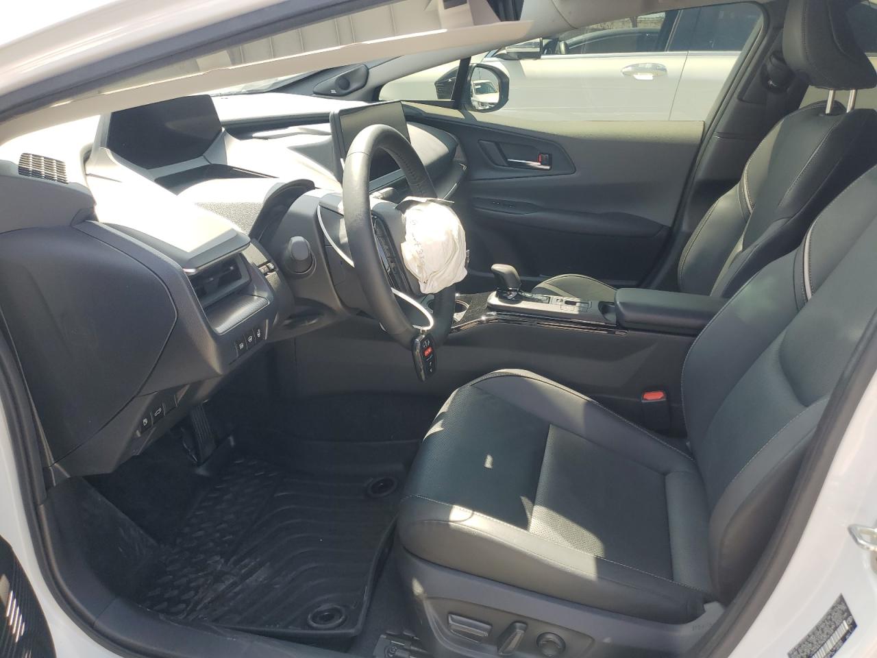 2024 Toyota Prius - Image 7
