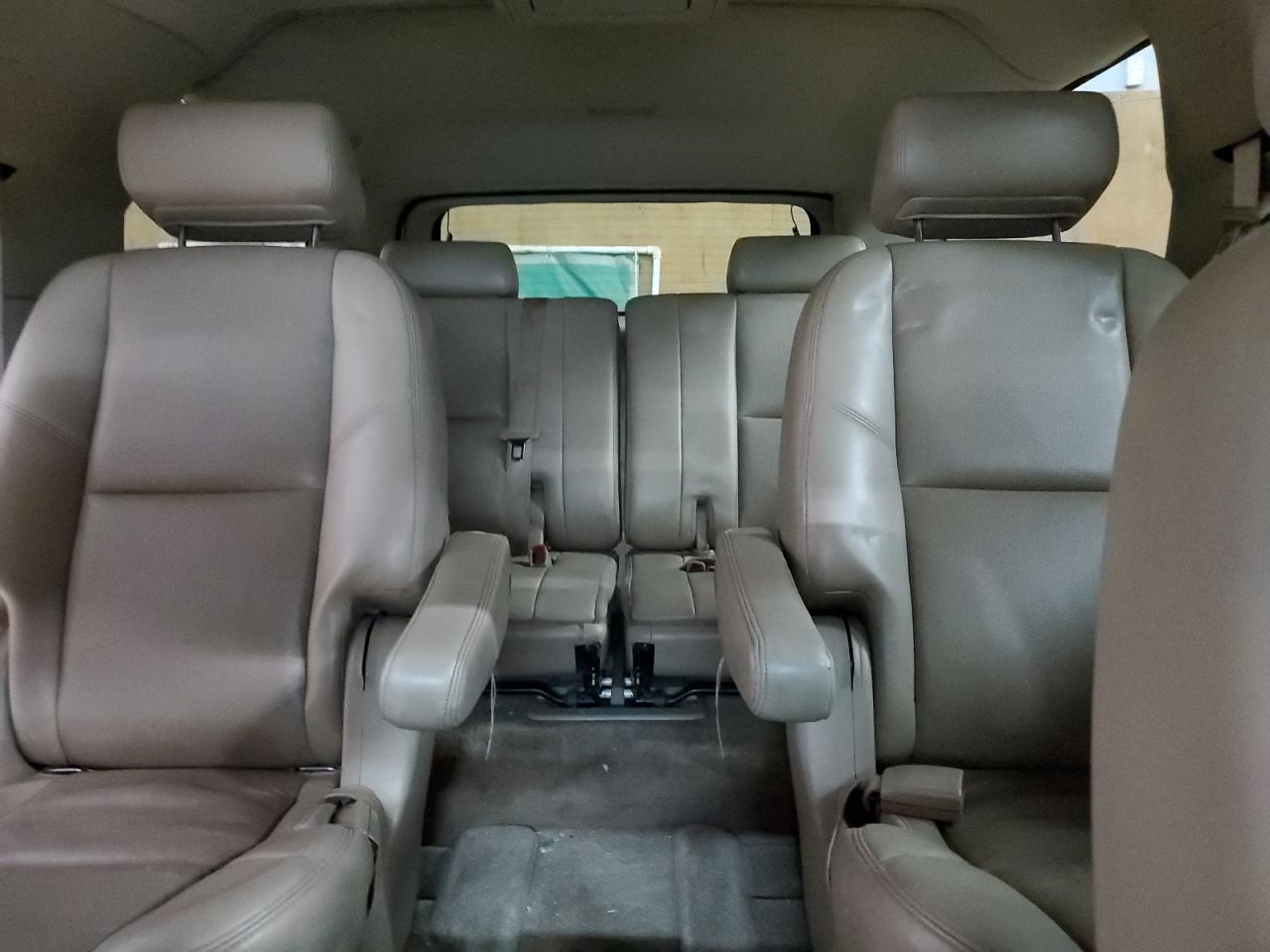 2010 Chevrolet Suburban K1500 Ltz VIN: 1GNUKKE34AR175009 Lot: 53350645