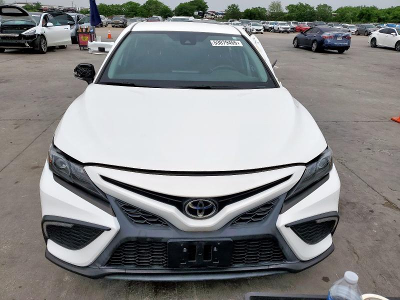  TOYOTA CAMRY 2022 Белы