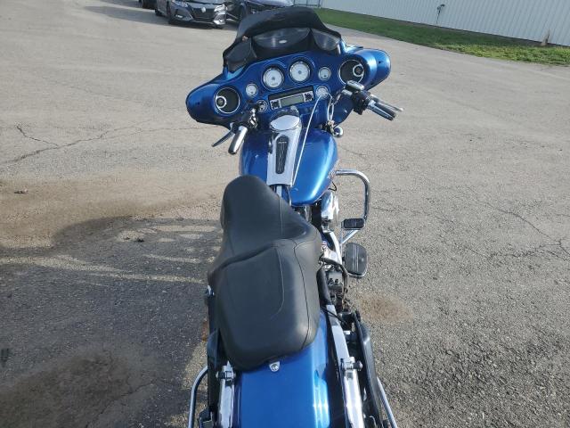 2011 HARLEY-DAVIDSON FLHX 