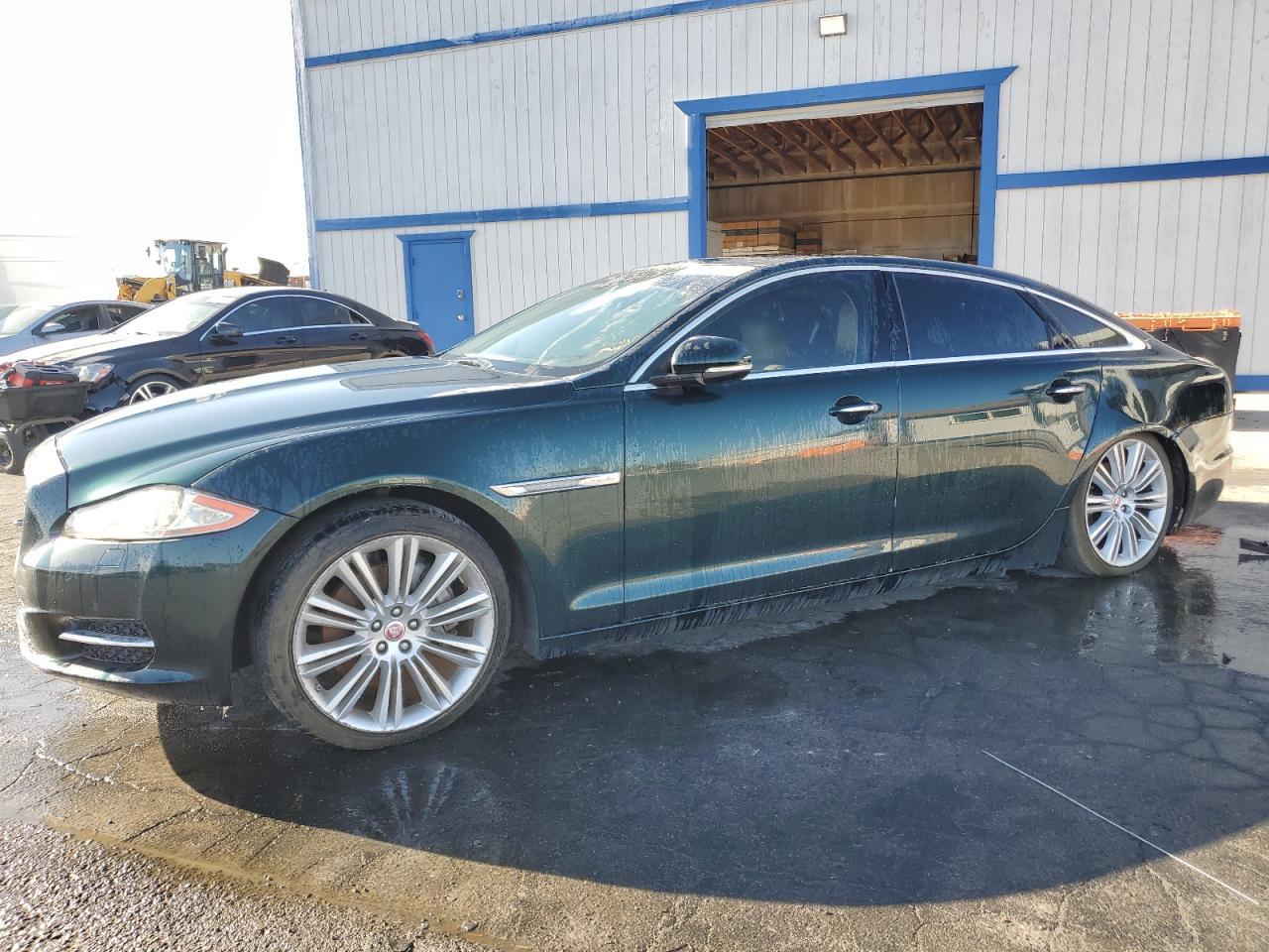 2015 Jaguar Xjl Portfolio for Sale in North Las Vegas, NV - Minor Dent/Scratches