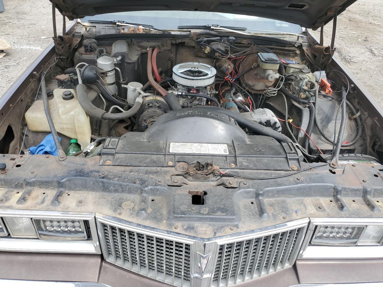 1981 Pontiac Bonneville VIN: 2G2AN37Y8B1705742 Lot: 54714325