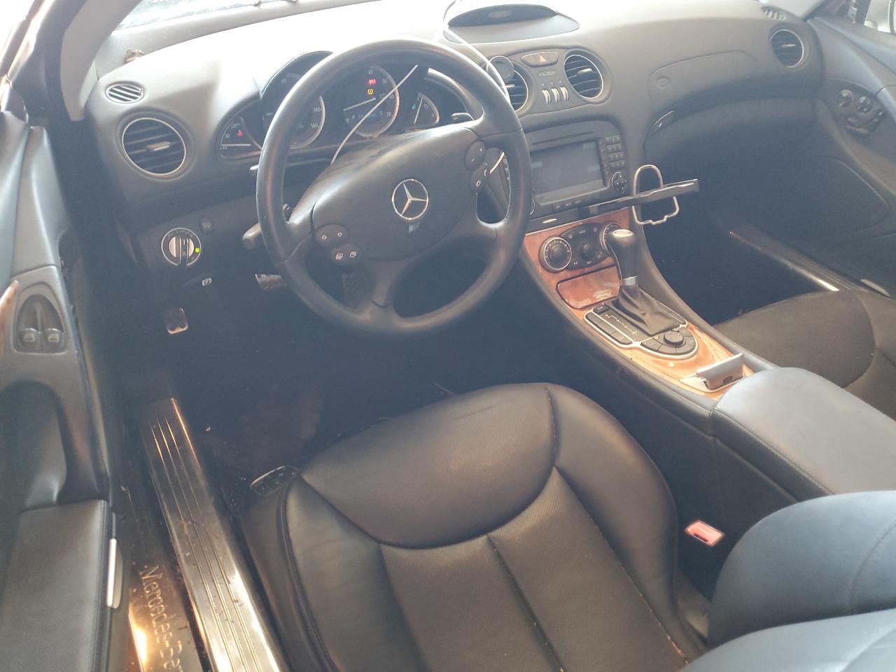 2007 Mercedes-Benz Sl 550 VIN: WDBSK71FX7F132137 Lot: 53267105