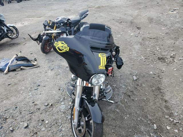  HARLEY-DAVIDSON FL 2018 Чорний