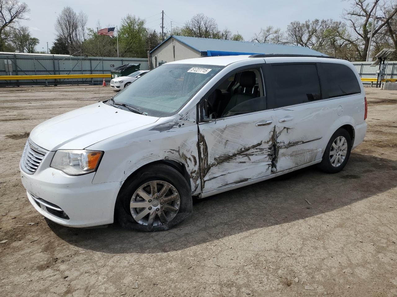 2016 Chrysler Town & Country Touring zu verkaufen in Wichita, KS - Side