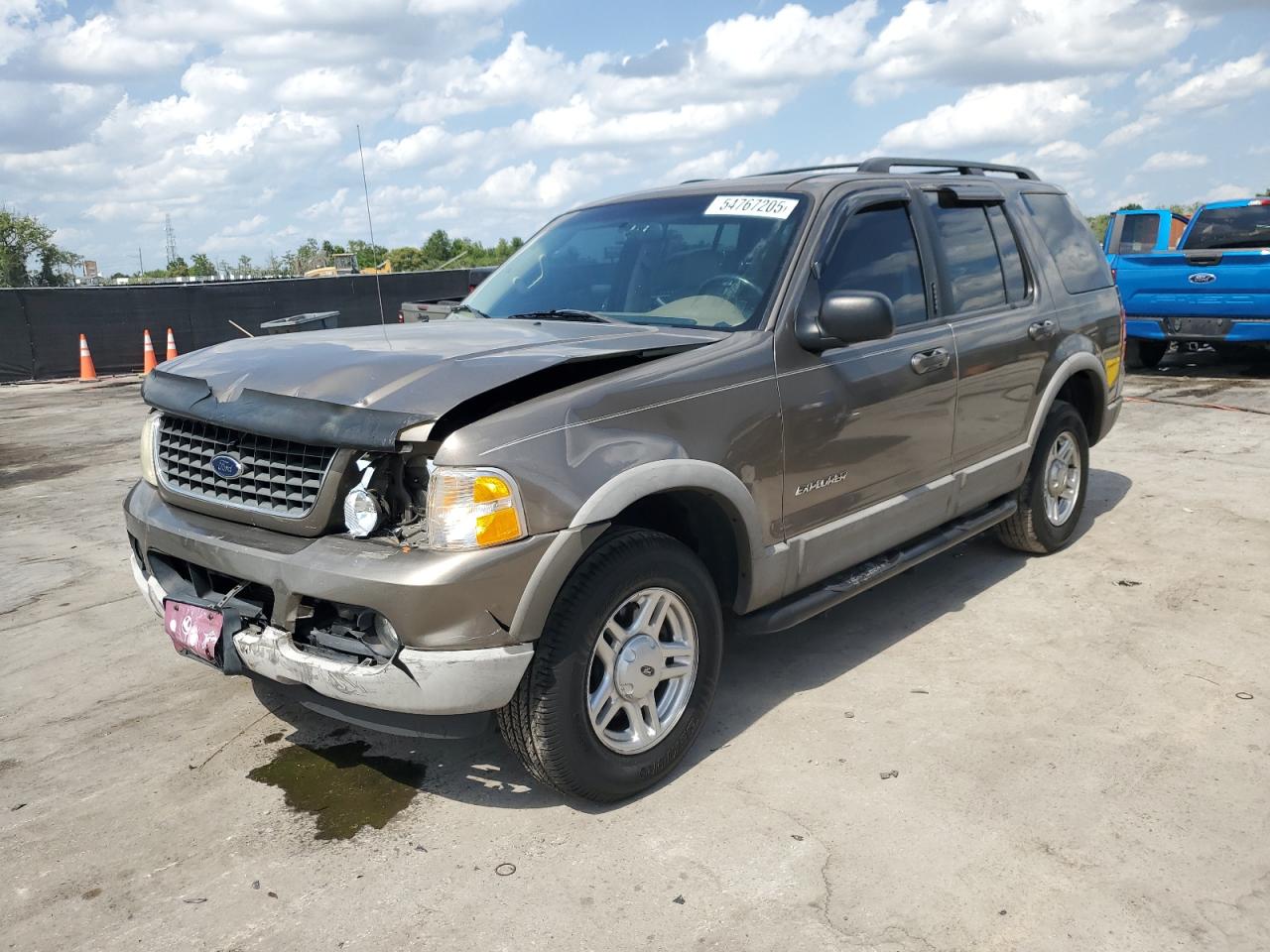 2002 Ford Explorer Xlt for Sale in Orlando, FL - Front End