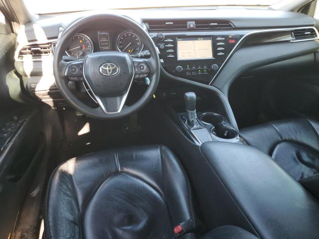  TOYOTA CAMRY 2018 Srebrny