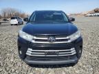 2019 Toyota Highlander Se for Sale in Marlboro, NY - Minor Dent/Scratches