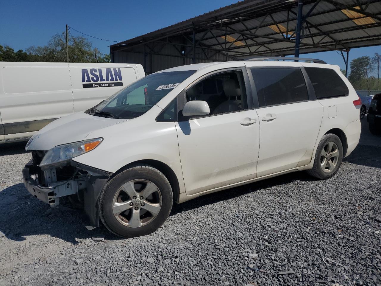2014 Toyota Sienna Le zu verkaufen in Cartersville, GA - Front End