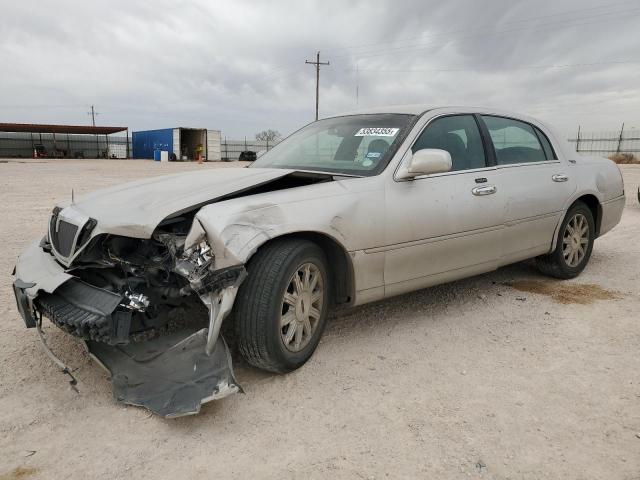2010 Lincoln Town Car Signature Limited