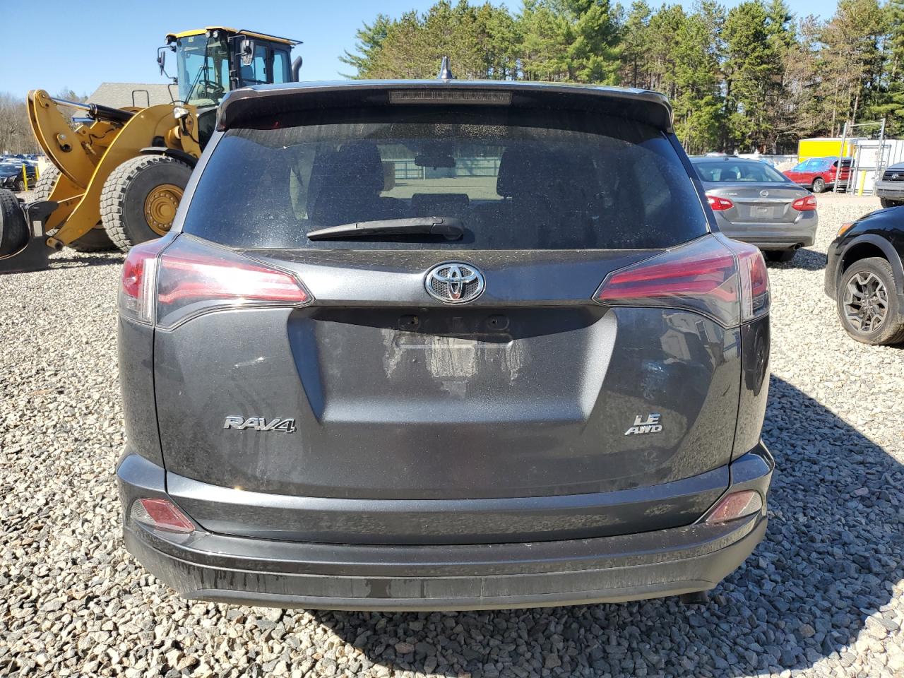 2018 Toyota Rav4 Le VIN: JTMBFREV8JD248037 Lot: 55226115