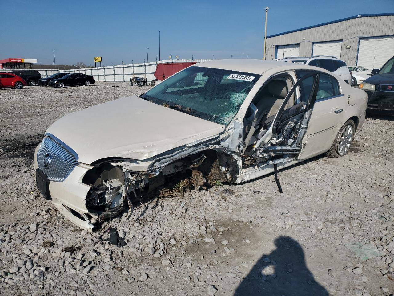 2010 Buick Lucerne Cxl for Sale in Cahokia Heights, IL - Side