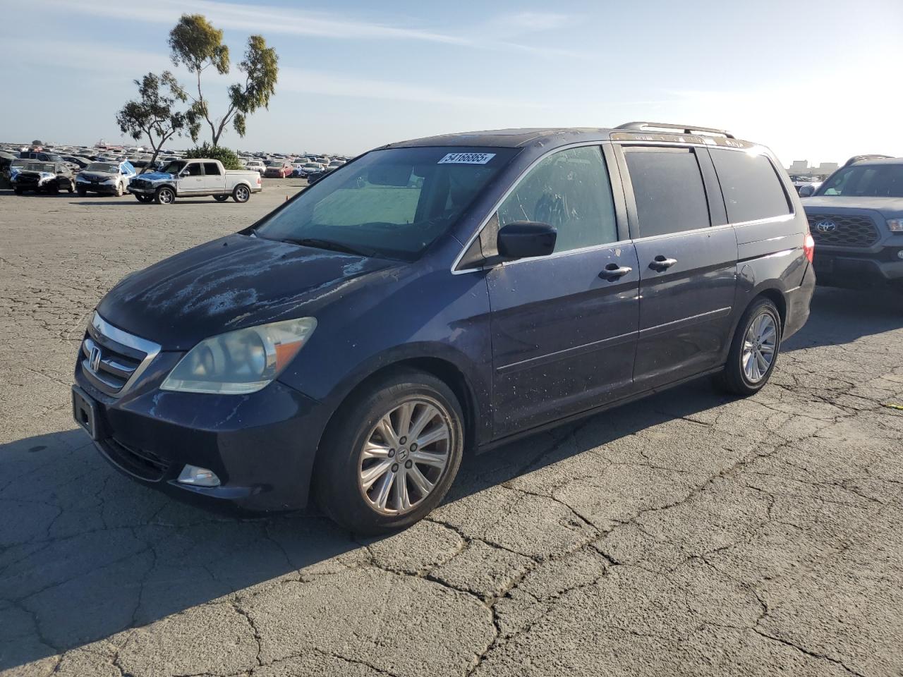 Martinez, CA에서 판매 중인 2006 Honda Odyssey Touring - Minor Dent/Scratches