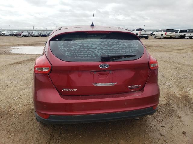 Hatchbacks FORD FOCUS 2015 Czerwony