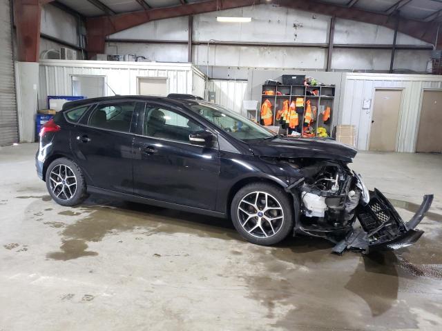  FORD FOCUS 2017 Czarny