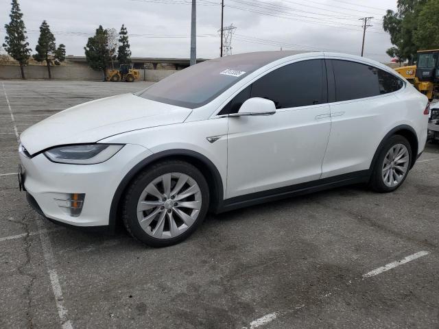 Паркетники TESLA MODEL X 2016 Белы