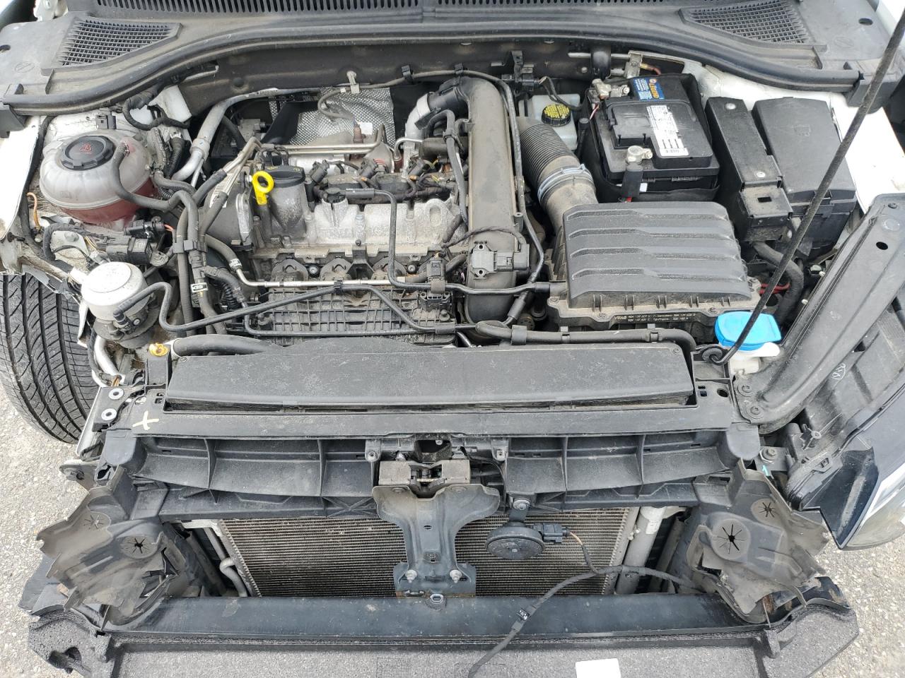 3vwg57bu1km102574 3VWG57BU1KM102574 2019 Volkswagen Jetta Sel Premium
