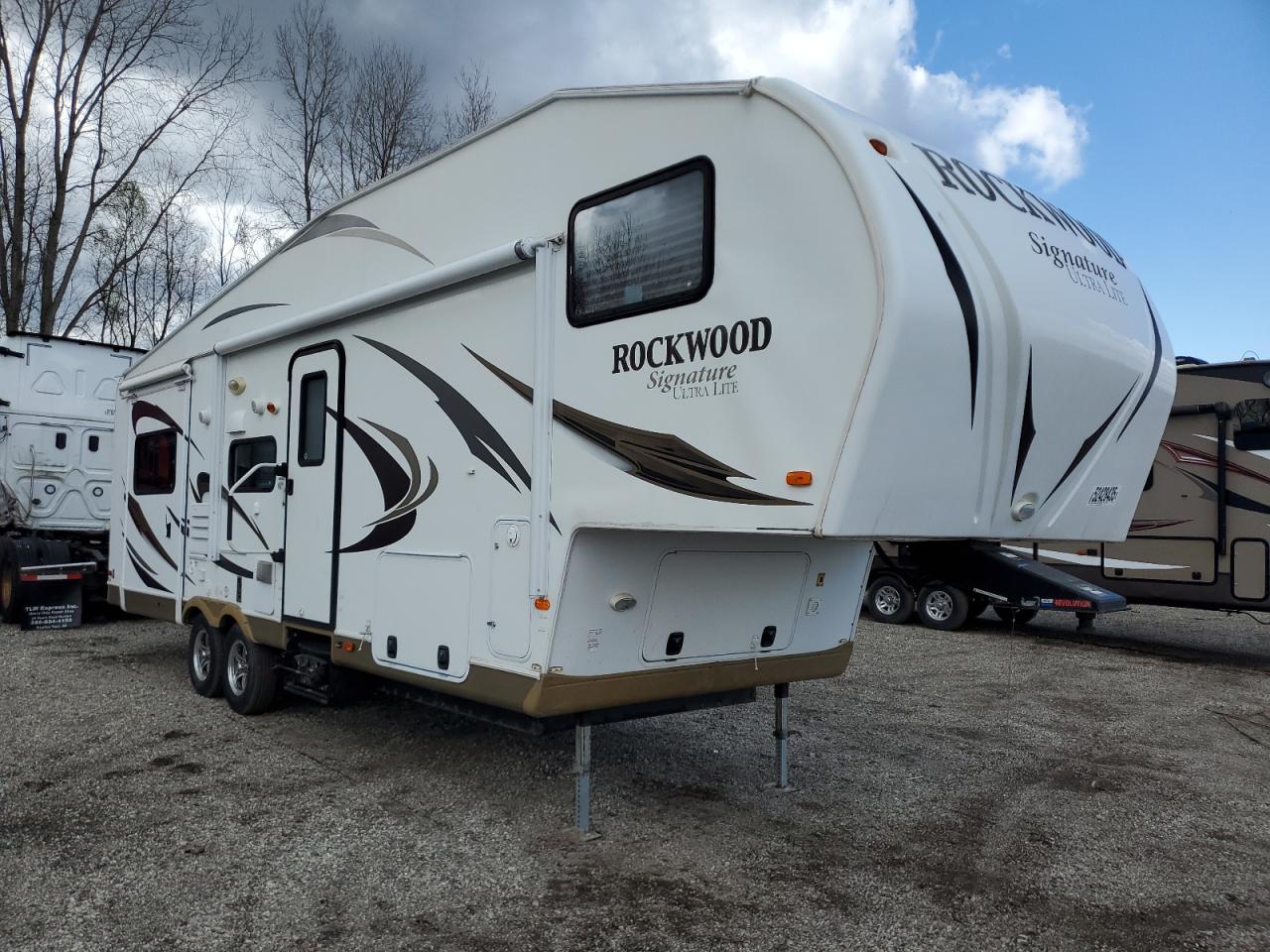 2013 Foresriver Rockwood იყიდება Davison-ში, MI - Minor Dent/Scratches