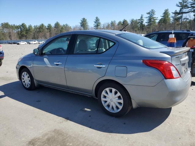 Седани NISSAN VERSA 2014 Сріблястий