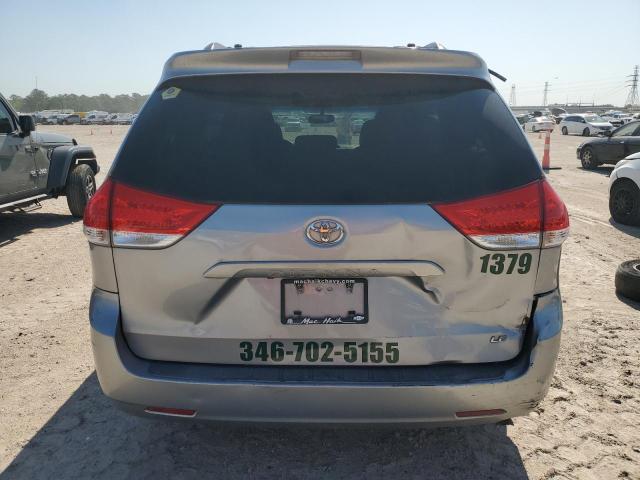 2011 TOYOTA SIENNA LE