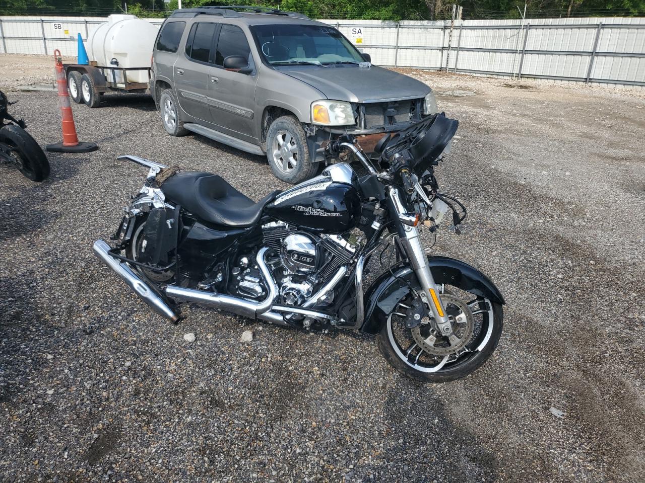 2014 Harley-Davidson Flhx Street Glide for Sale in Greenwell Springs, LA - All Over