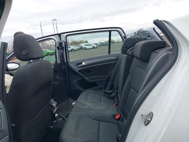2018 VOLKSWAGEN GOLF SE NA