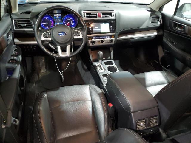  SUBARU OUTBACK 2015 Srebrny