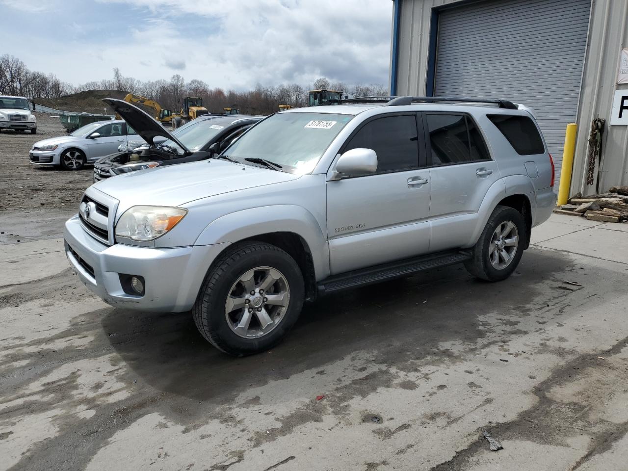 2006 Toyota 4Runner Limited for Sale in Duryea, PA - Minor Dent/Scratches