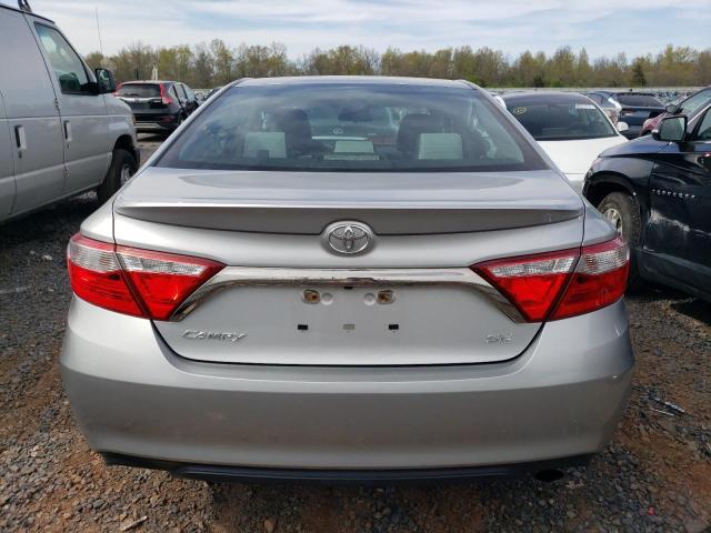  TOYOTA CAMRY 2016 Серебристый