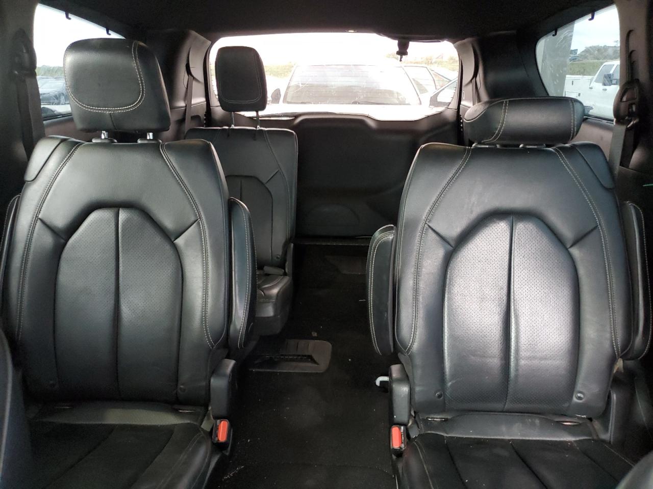 2019 Chrysler Pacifica Touring L VIN: 2C4RC1BG8KR593923 Lot: 53676265