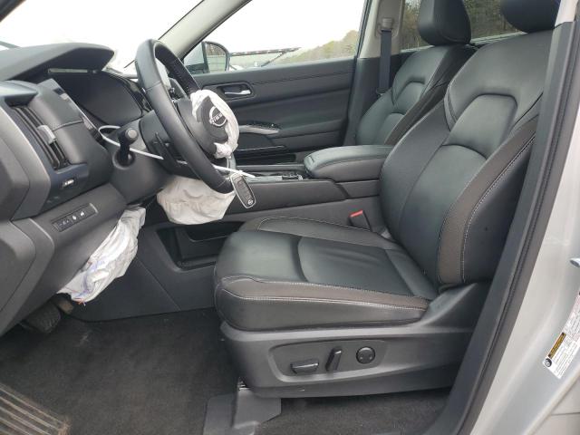  NISSAN PATHFINDER 2024 Srebrny