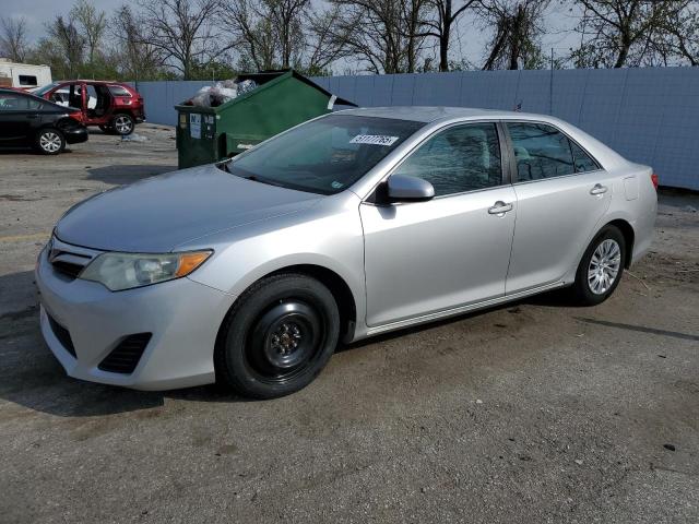  TOYOTA CAMRY 2012 Серебристый