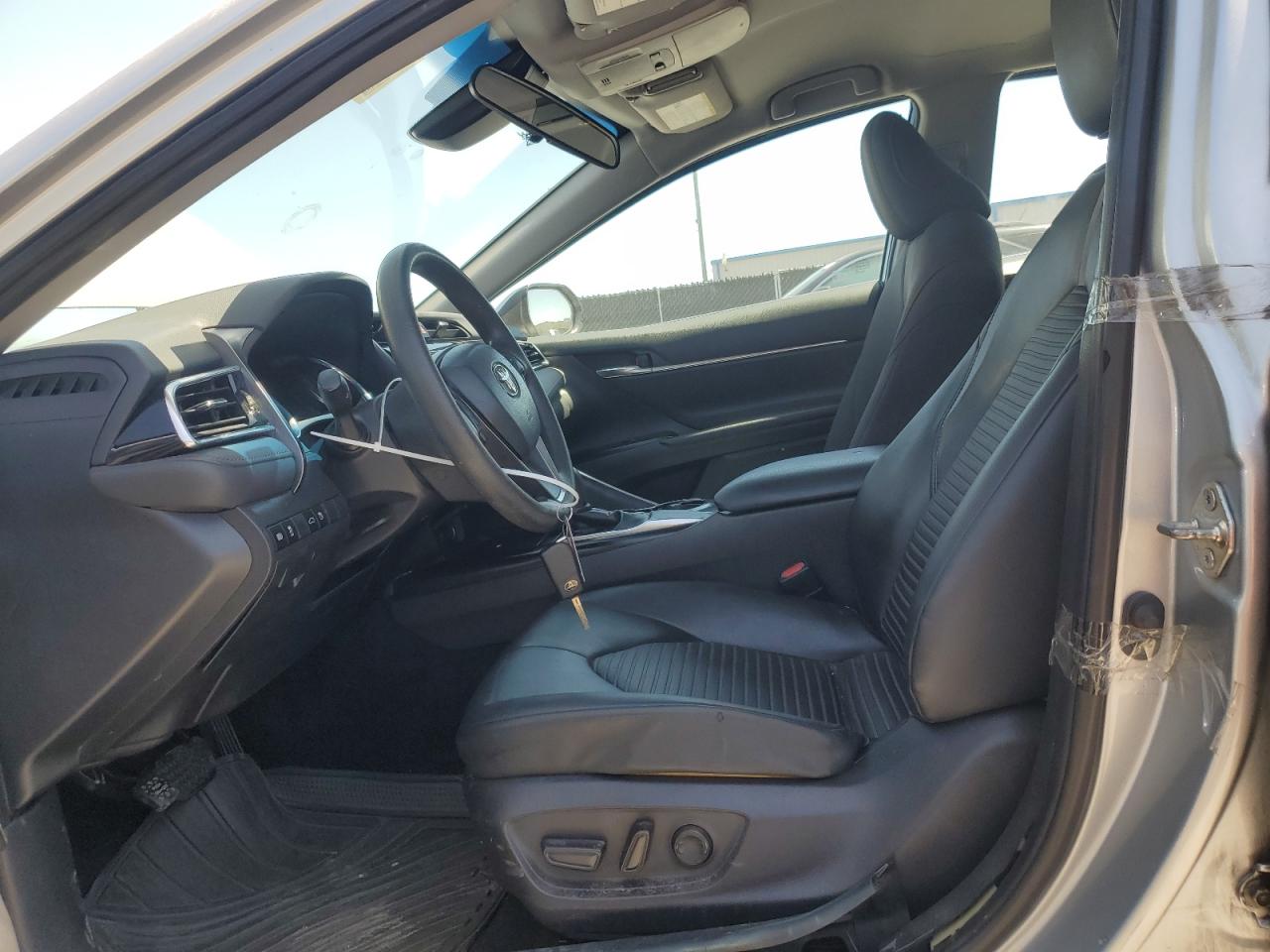 2018 Toyota Camry L VIN: 4T1B11HK7JU052426 Lot: 55094965