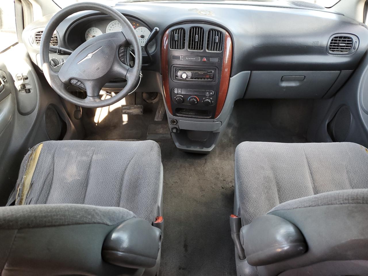 2005 Chrysler Town & Country VIN: 1C4GP45R35B392895 Lot: 53744625