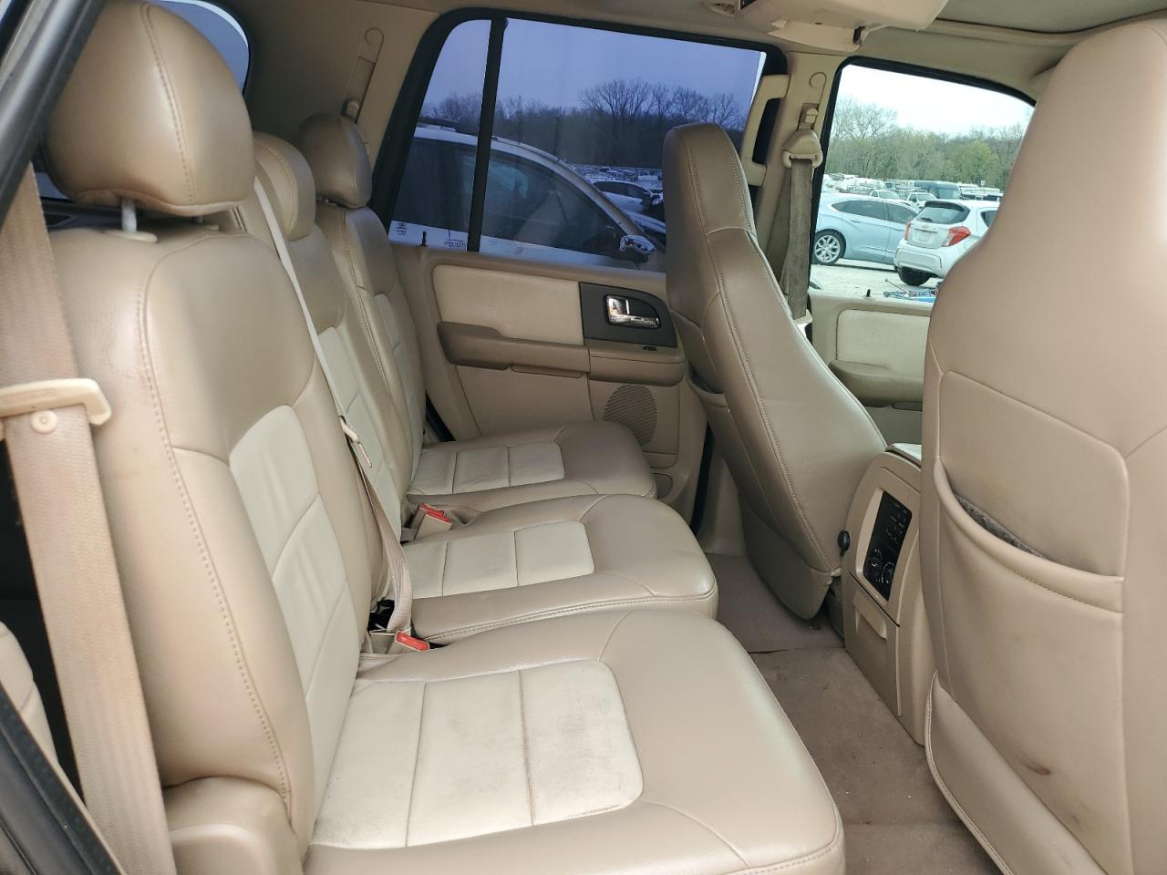 2005 Ford Expedition Eddie Bauer VIN: 1FMFU18595LA10659 Lot: 51472465