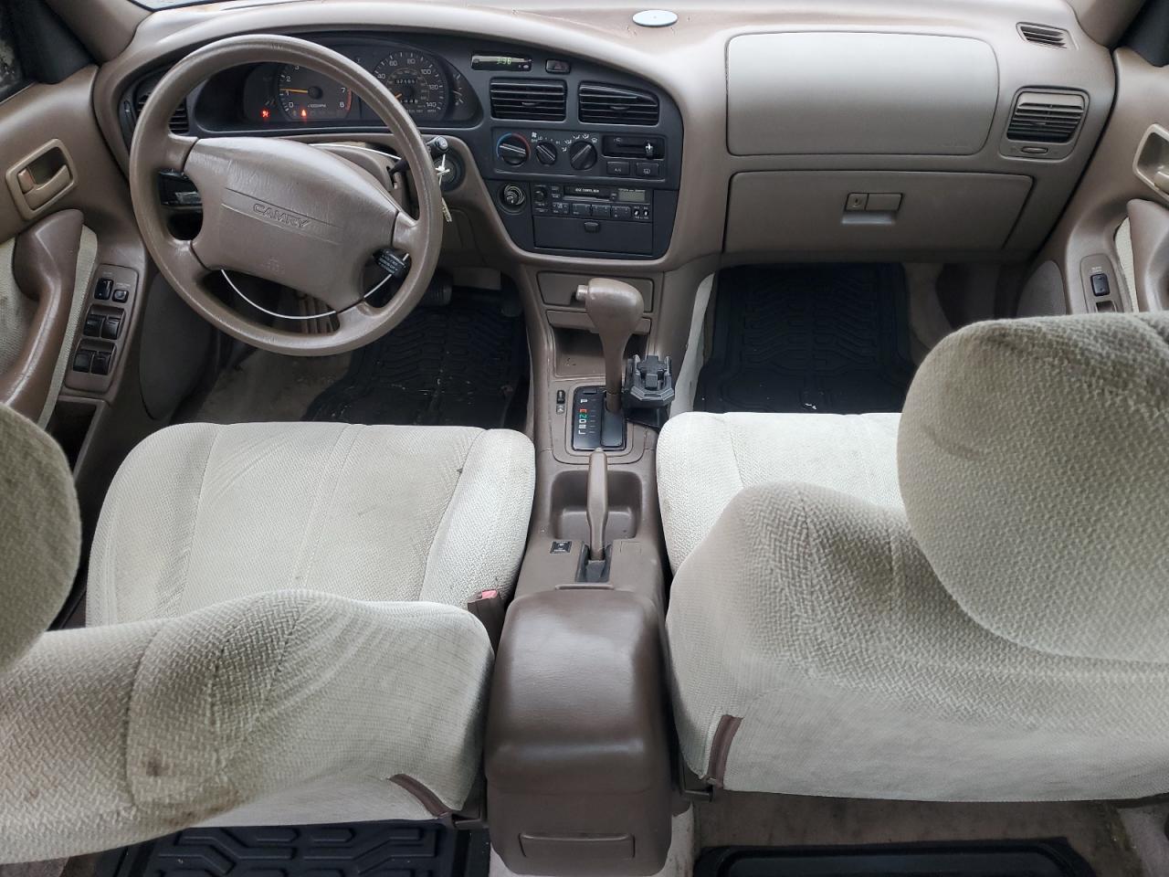 1994 Toyota Camry Le VIN: 4T1SK12E3RU463656 Lot: 51673505