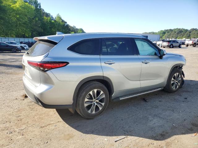  TOYOTA HIGHLANDER 2021 Сріблястий